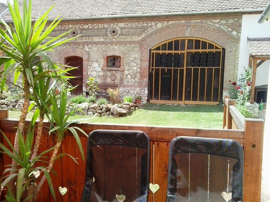 Hotel Levendula Porta és Pajtaszínház à Orfű Extérieur photo