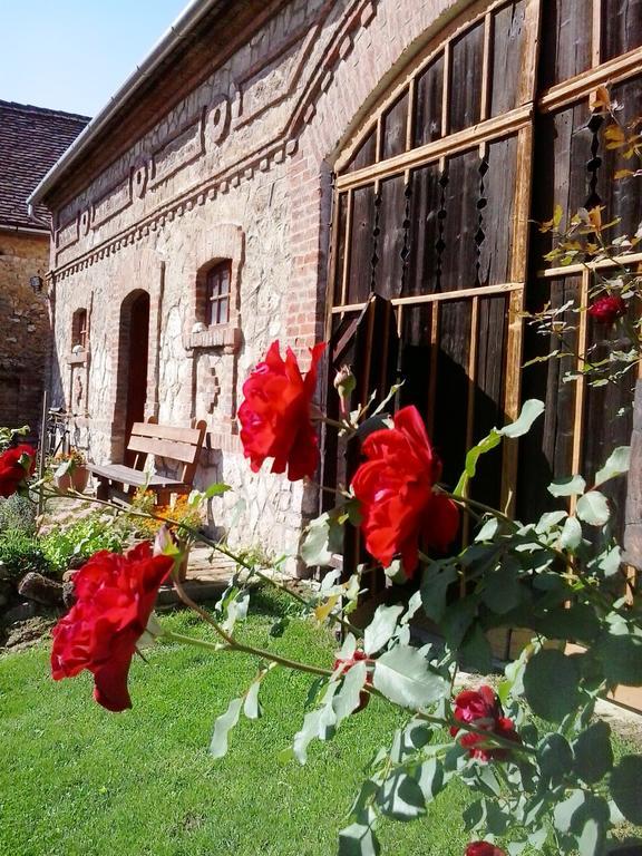 Hotel Levendula Porta és Pajtaszínház à Orfű Extérieur photo
