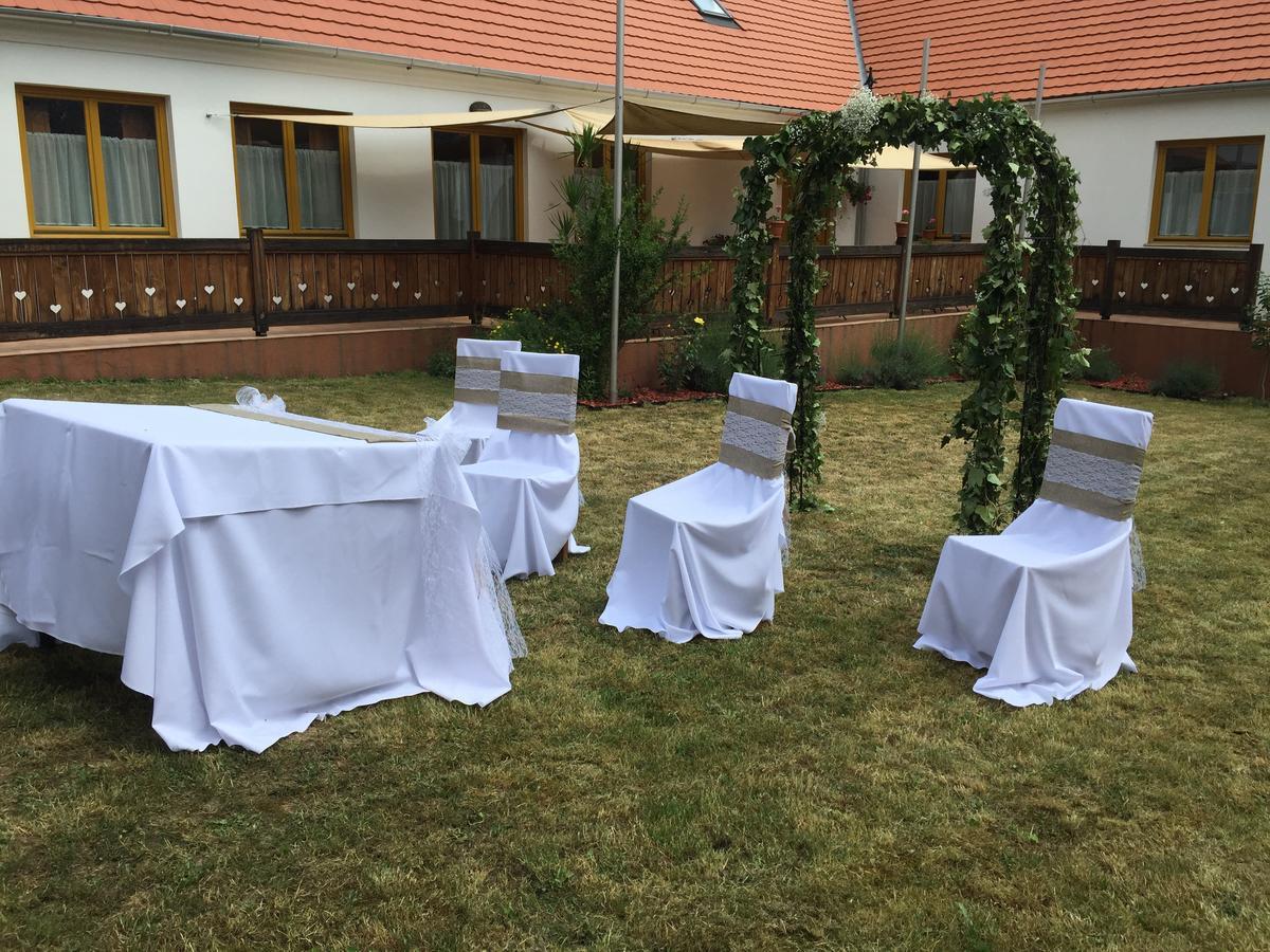 Hotel Levendula Porta és Pajtaszínház à Orfű Extérieur photo